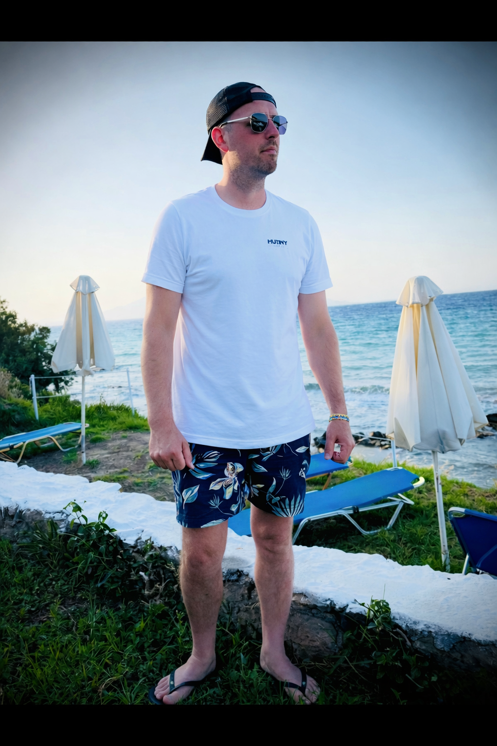 Logo Tee